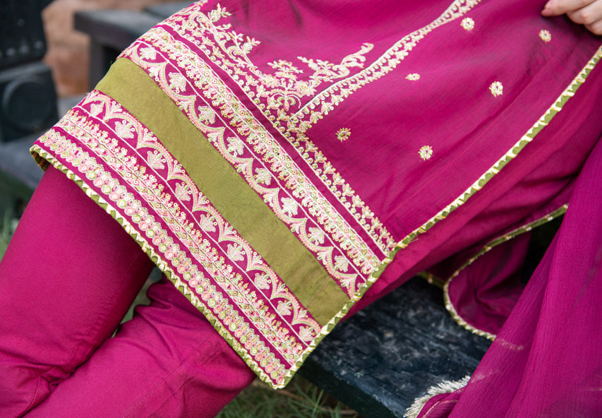 WINTER-3PC DHANAK EMBROIDERED SHIRT WITH COUTRAI PRINTED SHAWL & DHANAK TOUSER-4223