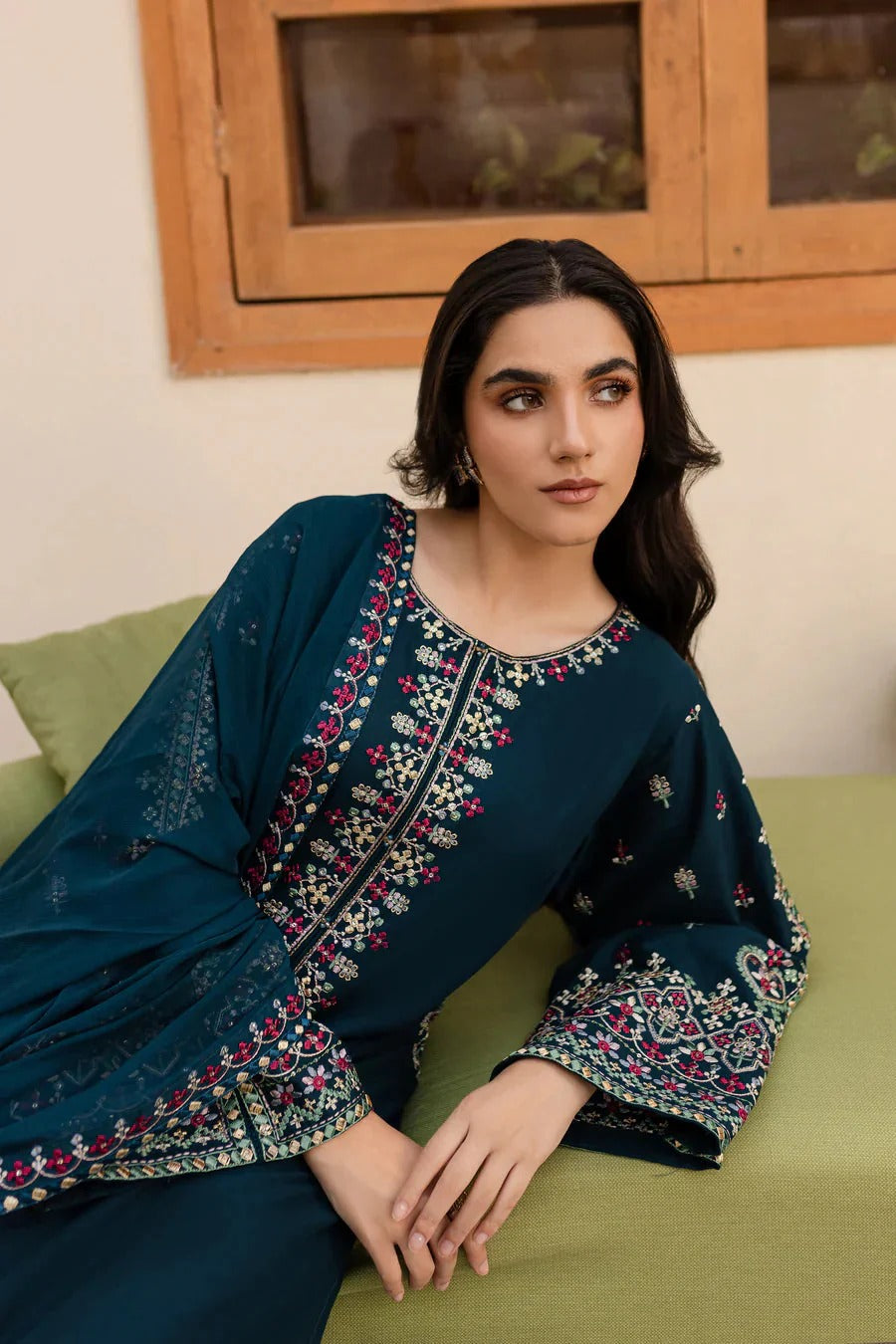 3PC UNSTITCHED DHANAK EMBROIDERED SUIT ZE-1002